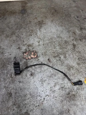 2006 年本田 Crf250x 车把启动按钮正品原始设备制造商 / 2005 - 2007 Crf450x — 第 1/3 张图片