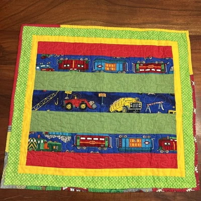 "Manta acolchada para cuna de bebé trenes construcción algodón 24"" X 22""" Foto 1 de 4