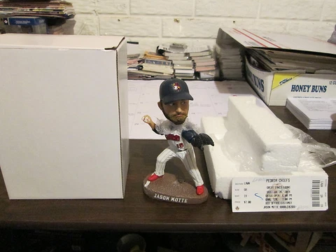 MWL Peoria Chiefs Jason Motte 2014 SGA NIB Team Logo Bobblehead Cover