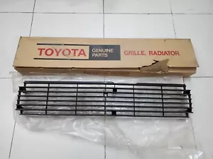 Toyota Corolla KE70, TE70 1981 Brand New OEM Front Grill NOS Part Complete - Picture 1 of 7