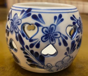 BLUE DELFT Hand Painted Holland Heart Cutout Tea light Candle Holder VINTAGE - Picture 1 of 3
