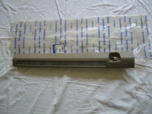 Original Volvo Panel Ablage hint. re. sandbeige V70/XC70 *9478032* - Picture 1 of 2
