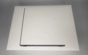 Apple Macbook Air 15,3 2025 512GB SSD 24GB RAM M4 2025 Mitternachtsblau - Bild 1 von 3