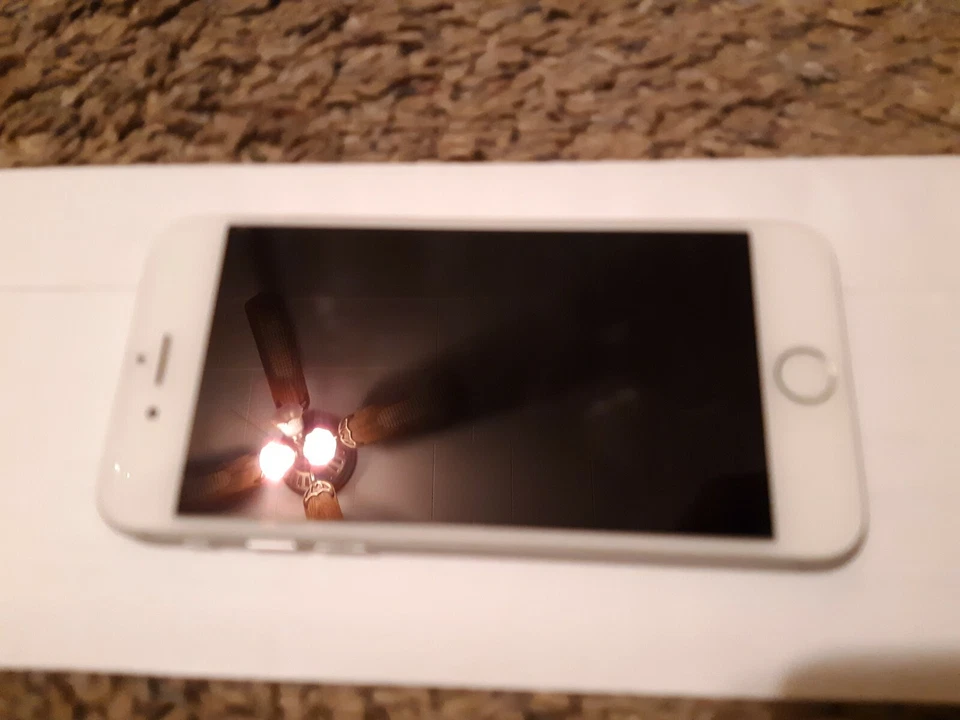 Apple iPhone 6 - 32GB - Space Gray (Unlocked) A1586 (CDMA + GSM) - Image 1 of 1