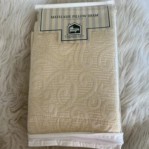 1 Matelasse Pillow Sham Flange Edges Columbine Cody Home Collection Buttercup - Picture 1 of 9