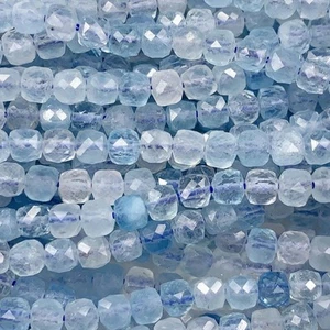 Cubo facetado pequeño natural genuino de 4 mm cuadrado azul claro aguamarina cuentas sueltas - Imagen 1 de 11