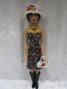 Passend für Alex Madame Alexander #04 Kleid, Hut, Handtasche, Halskette & Ohrringe Set - Bild 1 von 3