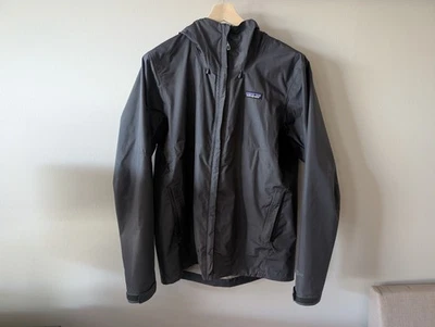 Chaqueta de lluvia Patagonia Torrentshell 3L - negra mediana para hombre Foto 1 de 4
