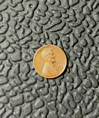 1963 D Lincoln Memorial penny/Rare/W and L on rim - Image 1 of 2