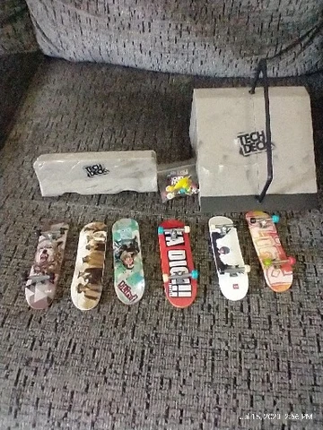 Rare Lot of 6 Vintage Tech Deck Finger Skateboards + Accessories Cover