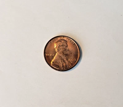 1973 S Lincoln Memorial Cent Uncirculated with Issues - Image 1 of 4