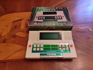 TENNIS  TOMY ELECTRONIC TOMYTRONIC   HAND HELD VINTAGE NON FUNZIONANTE