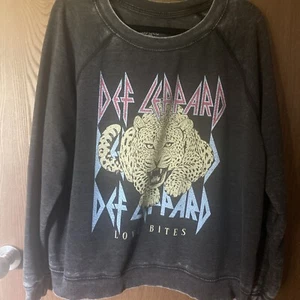 Def Lepard ‘Love Bites’ Sweatshirt, Sz M - Picture 1 of 5