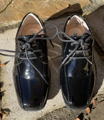 Florsheim Sz. 11.5 Reveal Jr Black Patent Leather Boys Bike Toe Oxford Shoes - Image 1 of 4