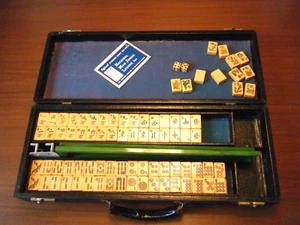 Vintage 50s Mahjong Mah Jong Butterscotch Bakelite Tiles 148 pc Set with Case - Picture 1 of 7