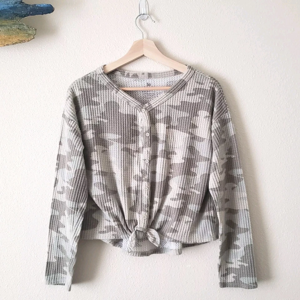 So Gris/Verde Camuflaje Waffle Tejido Botón Corbata Frontal Niñas XL 14/16 Manga Larga Foto 1 de 4