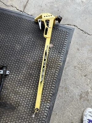 2004 POLARIS 800 159 Vertical Escape Rmk Right Trailing Arm Foto 1 de 4