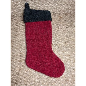 MEDIAS DE NAVIDAD DE 19 PULGADAS GRUESAS ROJAS NEGRAS FORRADAS CON ADORNOS SUPERIORES - Imagen 1 de 5