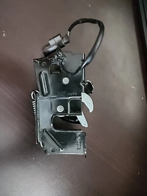 12-18 BMW F22 F30 F32 228I 328I 335I 428I 435I CIERRE CAPÓ LADO CONDUCTOR IZQUIERDO Foto 1 de 3