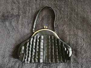 Women's Alannah Hill bag 100% leather black exterior pink in clutch handbag - Picture 1 of 12