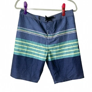 New Hurley Boys' Boardshorts Sz 18 #1489850 Stripes Logo Blue Swimtrunks Resort - Picture 1 of 4