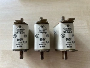 Jean Muller DIN 43620 125 Amp 125A gL-gG 500V M00glL125 NH 00 3er Set - Bild 1 von 2