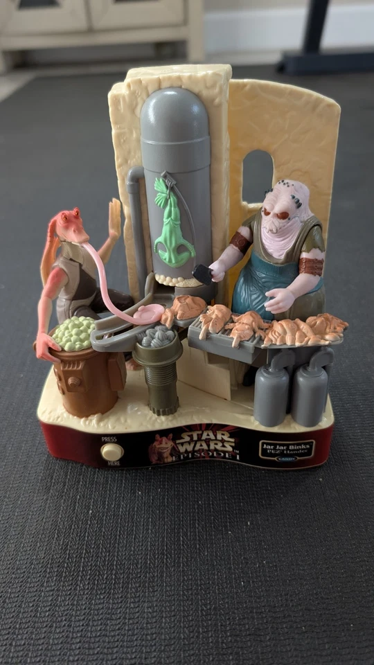 Star Wars Episode 1 Jar Jar Binks PEZ Candy Hander 1999 - Image 1 of 4
