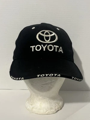 Gorra de béisbol negra Toyota con logo Toyota’s Foto 1 de 4