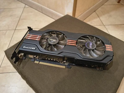 SCHEDA GRAFICA VIDEO ASUS GTX 560 Ti DirectCU II Nvidia Geforce 1GB GDR5 256 BIT - Immagine 1 di 4