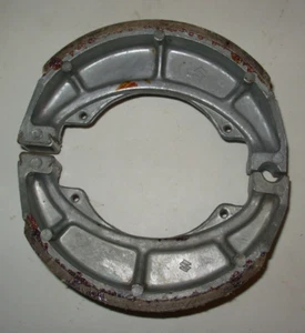 SUZUKI TS185 TM125 TM250 TC90 RV90 RV125 TS125 TC185 TS185 GT185 BRAKE SHOES - Picture 1 of 3