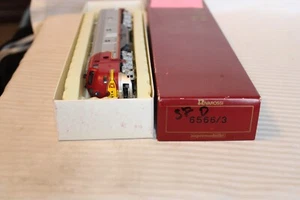 HO Scale Rivarossi, E8A Diesel Locomotive, DUMMY, Santa Fe War Bonnet Red K-Ds - Picture 1 of 4