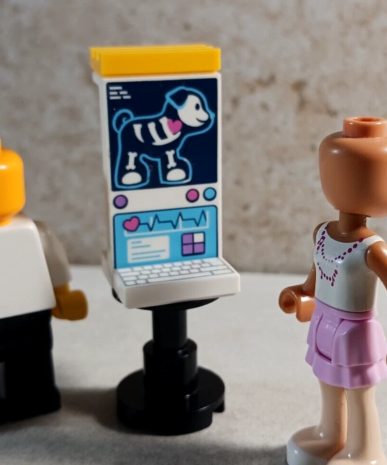 New LEGO Dog Care Vet Xray Station Veterinary Stand included Keyboard Printed - Image 1 of 1