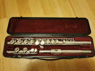 Querflöte Yamaha 211SII gebraucht, neu überholt, geschlossene Klappen - Bild 1 von 3