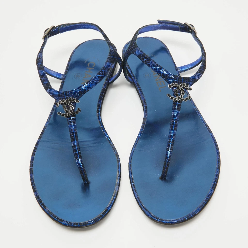 Chanel Women's Flats Blue Suede CC Studded Thong Sandals Size 38.5 C - Image 1 of 4