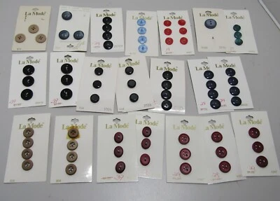 Lot Of 21 cards Vintage La Mode Buttons Mixed Colors-sizes-materials - Image 1 of 4