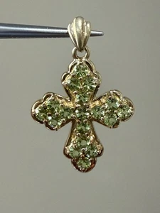 COLGANTE CRUZ ESTILO ETRUSCO PERIDOTO GENUINO ORO AMARILLO 10KT SIN CADENA 2,79 GR - Imagen 1 de 14