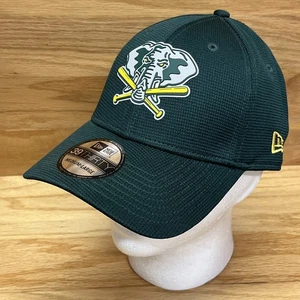 Oakland A's Hat Green Medium/Large New Era 39Thirty Clubhouse Rubber Patch Cap - Picture 1 of 9