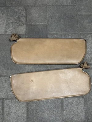 1973 - 1981 雪佛兰雪佛兰 GMC 方形车身 C/K 遮阳板套装 原始设备制造商 BUCKSKIN VINYL GM — 第 1/4 张图片