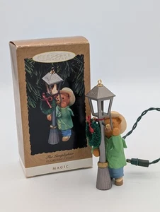 Hallmark Andenken Ornament - Der Lampenfeuerzeug mit flackerndem Licht - neuwertig in Box - Bild 1 von 1