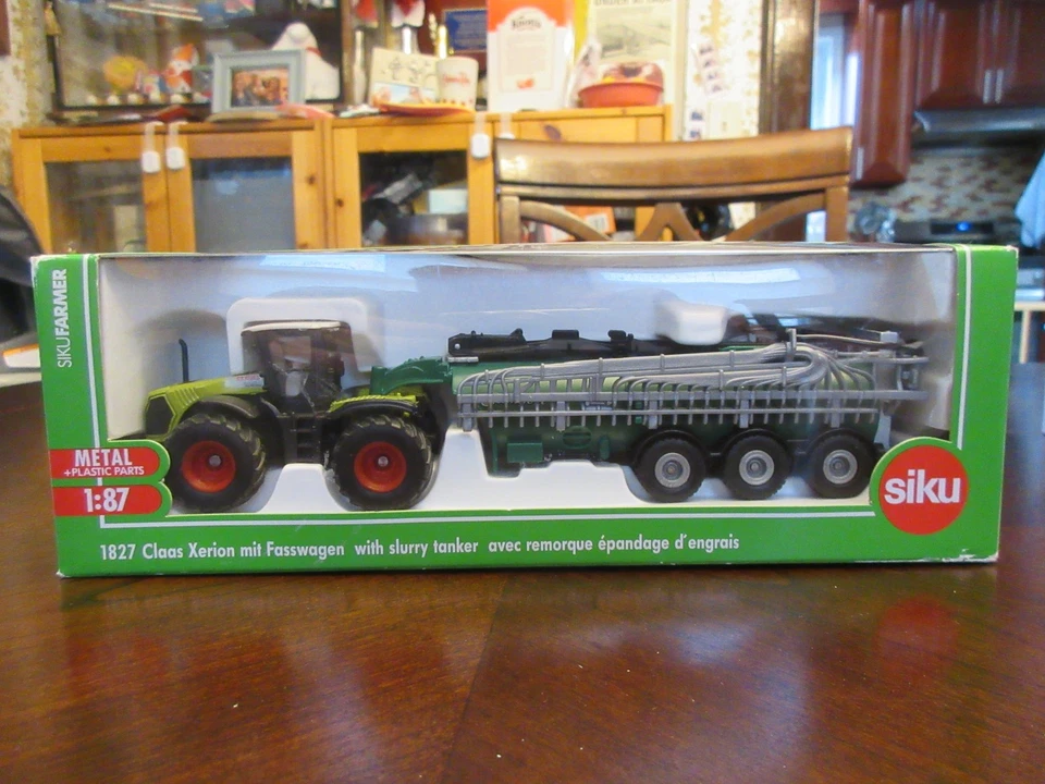 1:87 Claas Xerion with Slurry Tanker HO Scale Farm Tractor - Image 1 of 4