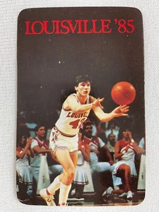 Tarjeta de calendario de baloncesto CBK Louisville Cardinals 1985-86 para hombre - Imagen 1 de 2