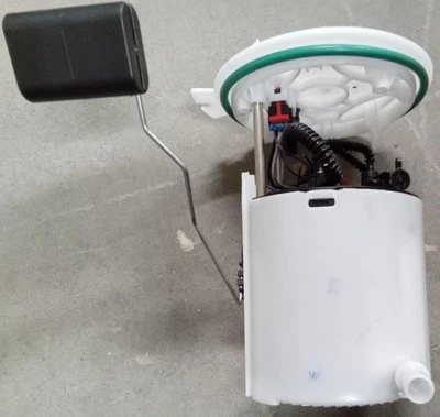 2011-2015 Jeep Grand Cherokee Dodge Durango Fuel Pump ONLY 1962  05145585AD - Image 1 of 4