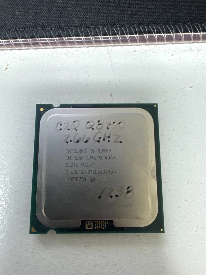 Procesador CPU Intel Core 2 Quad Q9400 SLB6B 2,66 GHz cuatro núcleos LGA 775 Foto 1 de 1