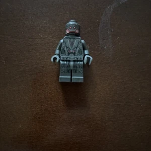 LEGO Ultron Prime Minifigure Marvel Super Heroes 76031 sh0175 Rare No Collar - Picture 1 of 2