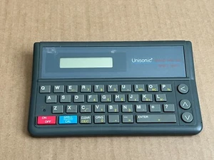 Calcolatrice elettronica portatile e uomo incantesimo Unisonic Word Pro 305 1989 vintage - Foto 1 di 2