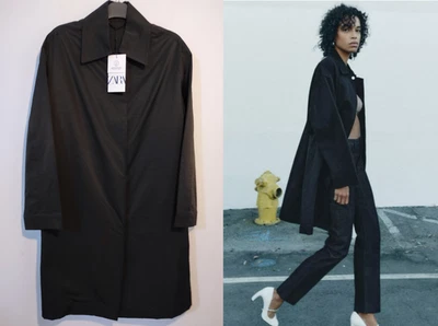 Impermeable Mac repelente al agua negro de gran tamaño talla XS ajuste aproximado talla 6 8 10 de Zara Foto 1 de 4