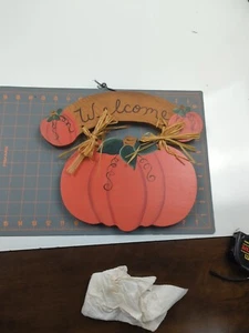 WELCOME PUMPKIN Autumn SIGN Wall Door Hanger Plaque Halloween Fall Decor - Picture 1 of 3