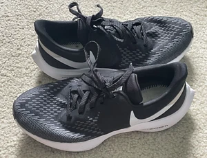 (A) Nike™ ZOOM - Women's Size 8 Athletic Running Shoes - Picture 1 of 5