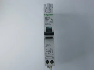 Square D SQOR106B03 RCBO 6A 30ma - Picture 1 of 4