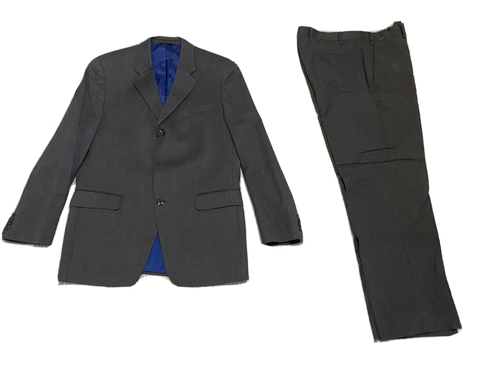 Men’s 2 piece gray suit - Image 1 of 1